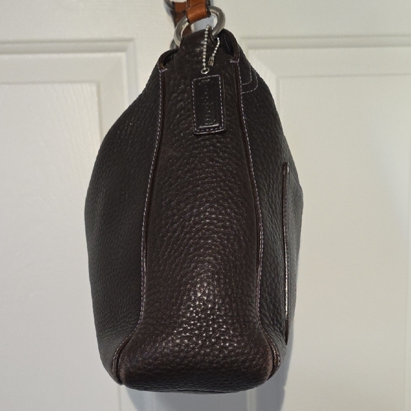 Pre-owned Coach Brown Pebbled Chelse Leather Shoulder Bag - Picture 3 of 14